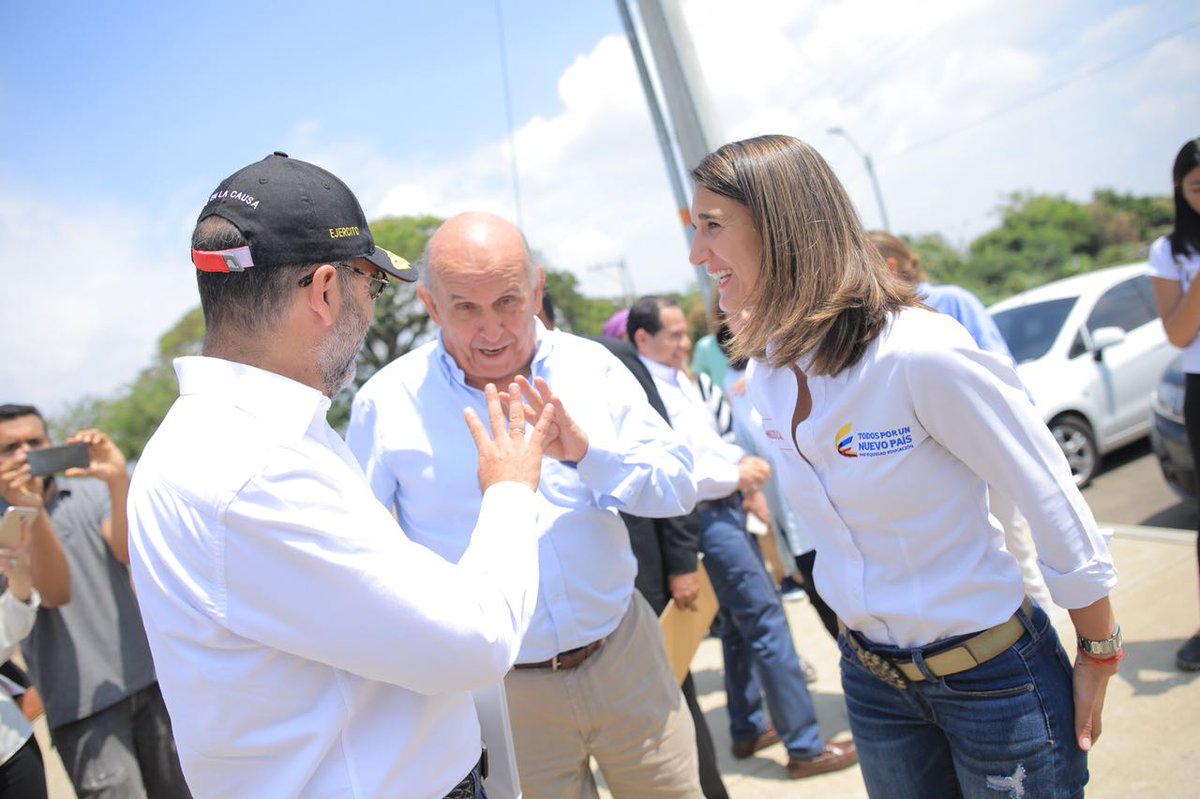 El megacolegio Llano Verde es una realidad gracias a una inversión conjunta de $14.000 millones con aportes de @Mineducacion @AlcaldiaDeCali y @Minvivienda #EducaciónParaElProgreso #EducaciónEnCali