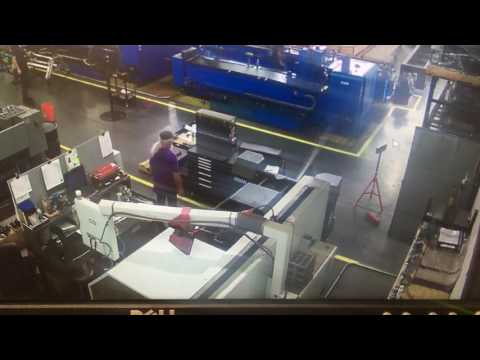 CMGPrecision's tweet photo. What not to do when operating your CNC machine. #CNCFails - https://t.co/671rOI85q3 https://t.co/4kEVCAWl7x