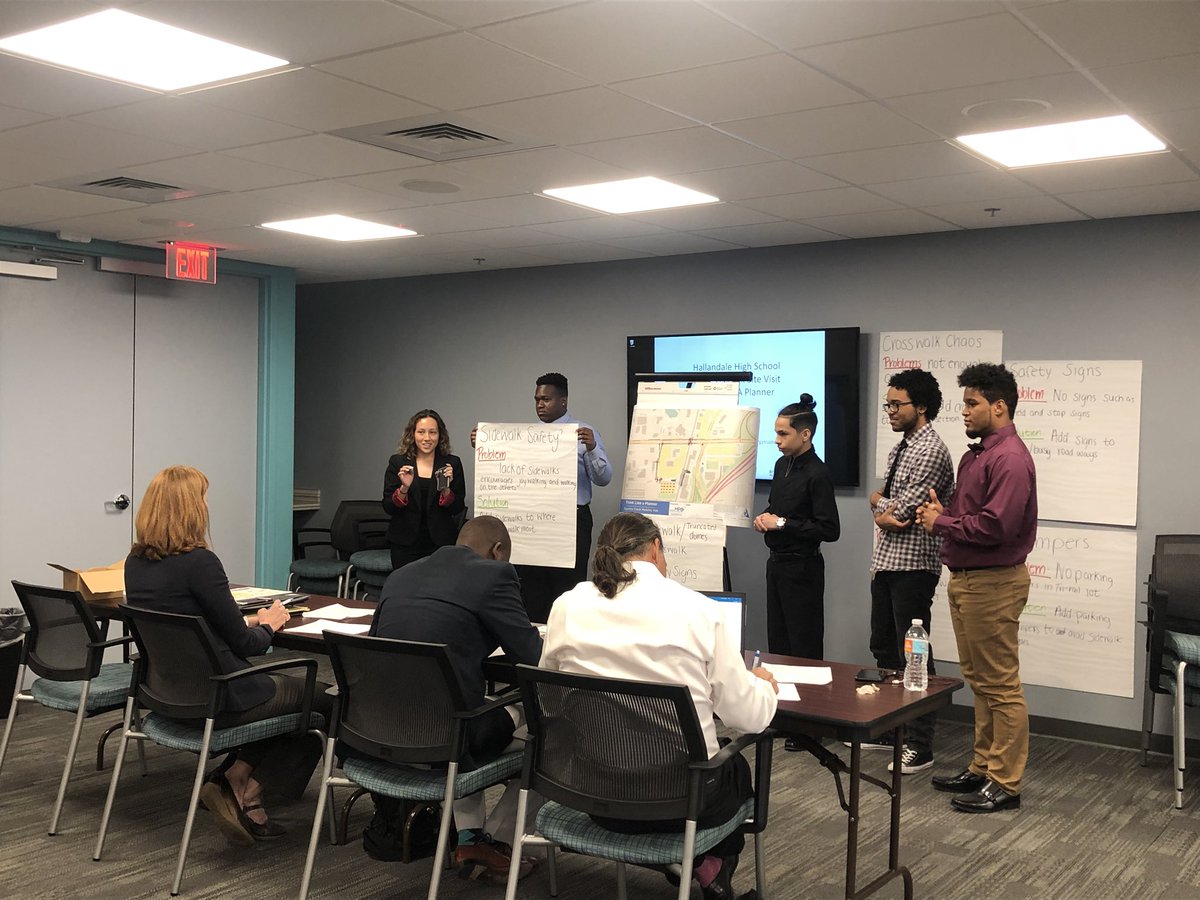 SpeakUp_Broward's tweet photo. #ThinkLikeAPlanner Group Presentations are happening now. Really great solutions identified by @Hallandale_High students! https://t.co/xNq56EUp9z