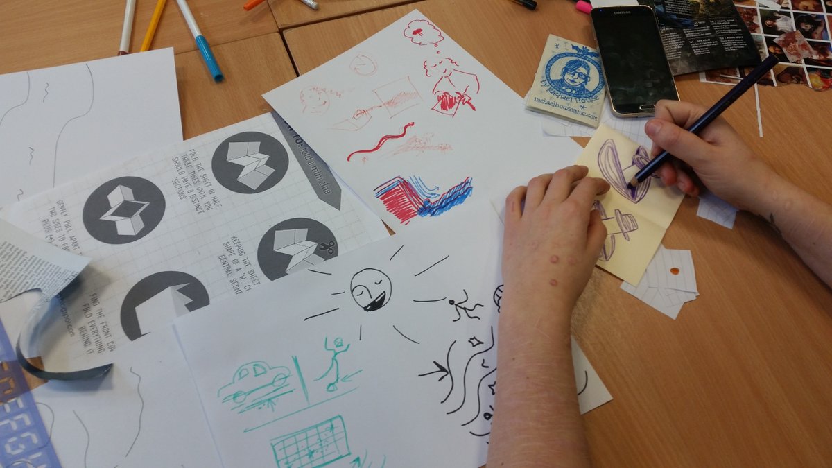 ecaillustration's tweet photo. Cutting and pasting with @edinburghzinelibrary at their Bookmarks 2018 workshop. So much fun! #ecabookmarks #ecaillustration #zinefair #artistsbooks #illustration #collage https://t.co/fh90af4IAp