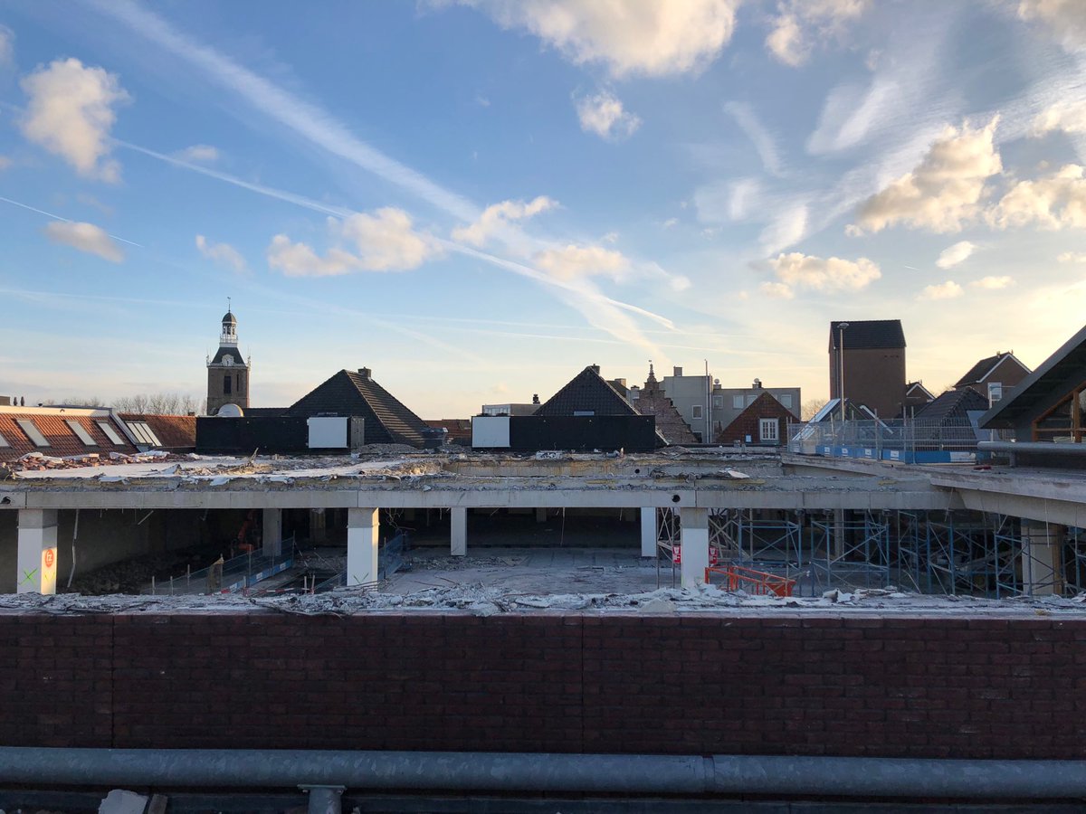 Meppel vandaag. #Keyserstroom. Het dak is er af voor de nieuwe bioscoop Luxor.