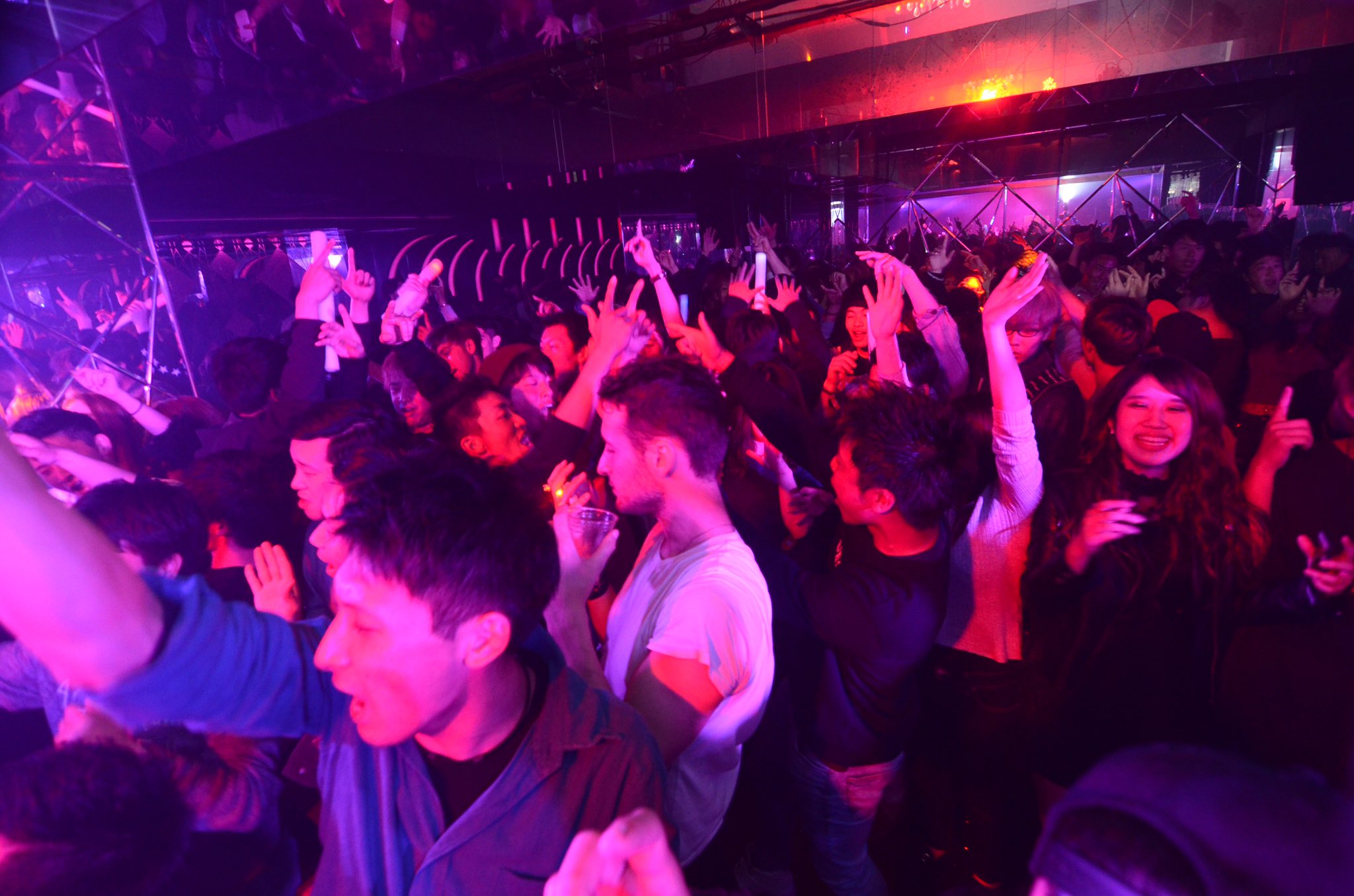 Kitsune Kyoto 在 Twitter 上 只今のキツネ京都も大盛り上がりでございます まだまだ間に合いますのでたくさんのご来店をお待ちしております Kitsune Kyoto Sea Bigwednesday Allmix Allnight Party 雨の日こそ キツネ京都 T Co Jzzr1yylep Twitter