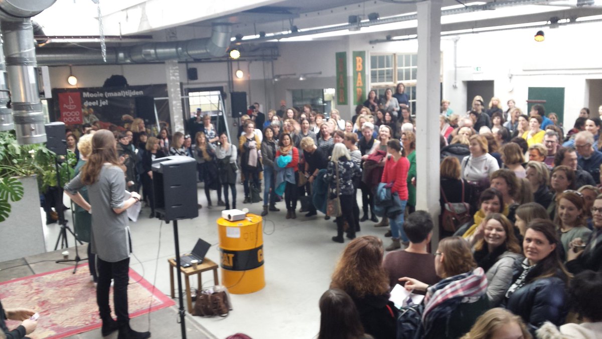 yphendriks's tweet photo. @YvonnedeHaas Net thuis van mooi festival. Geslaagde opzet. Leuk om zoveel collega's te ontmoeten. Voor herhaling-2019-vatbaar ! https://t.co/k7OOridYBu