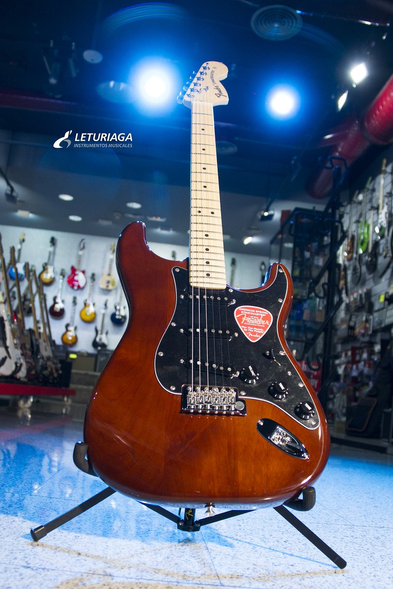 leturiaga's tweet photo. 💥Fender #AmericanSpecial #Stratocaster Ed. Limitada Walnut💥
https://t.co/UNYMKJ8AXq Uno de los modelos más solicitados, por su excelente construcción en combinación con las magníficas pastillas #Fender Custom Shop Texas Specialy, color #Walnut.
Pásate a probarla! #guitarporn https://t.co/oK674kMx2P