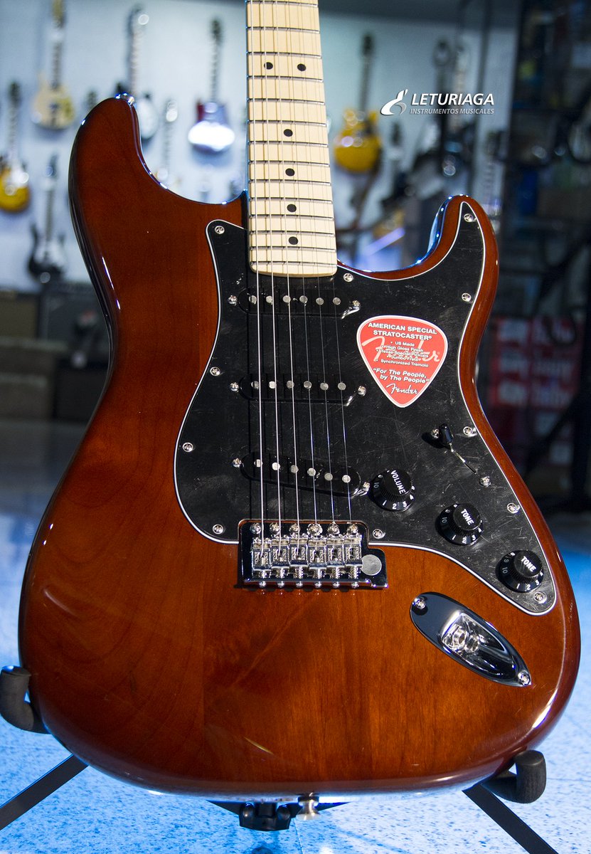 leturiaga's tweet photo. 💥Fender #AmericanSpecial #Stratocaster Ed. Limitada Walnut💥
https://t.co/UNYMKJ8AXq Uno de los modelos más solicitados, por su excelente construcción en combinación con las magníficas pastillas #Fender Custom Shop Texas Specialy, color #Walnut.
Pásate a probarla! #guitarporn https://t.co/oK674kMx2P