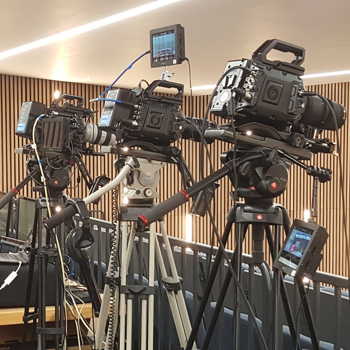 NexusDigitalMed's tweet photo. ๐ฌ๐ฝ #livevideoproduction @HeriotWattUni #mld2018 today with @ifdnrg @ursamini46k #ursaminipro #Scotland #webcast #NexusLeith #language #blackmagicdesign ๐ฅ๐ฌ https://t.co/DTOiSqXefV