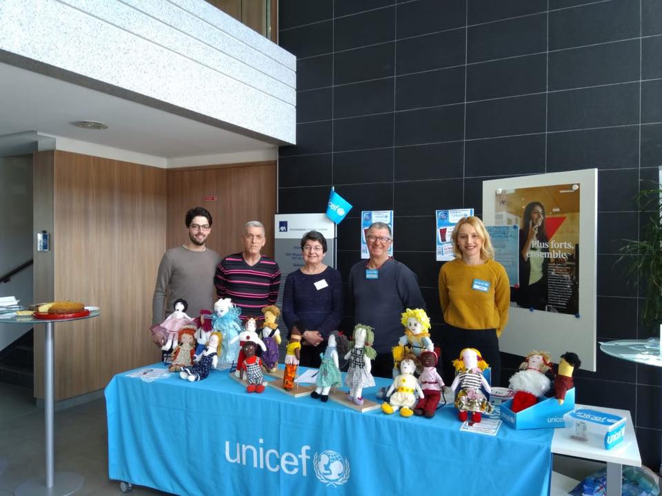 UNICEF31's tweet photo. Entreprises, accueillez nous pour une vente solidaire de pâtisseries, de produits UNICEF et la présentation de nos belles poupées Frimousses.
🗨️   Contactez nous au 05.61.99.03.30 ou sur unicef31@unicef.fr https://t.co/ExNWgFXgqo