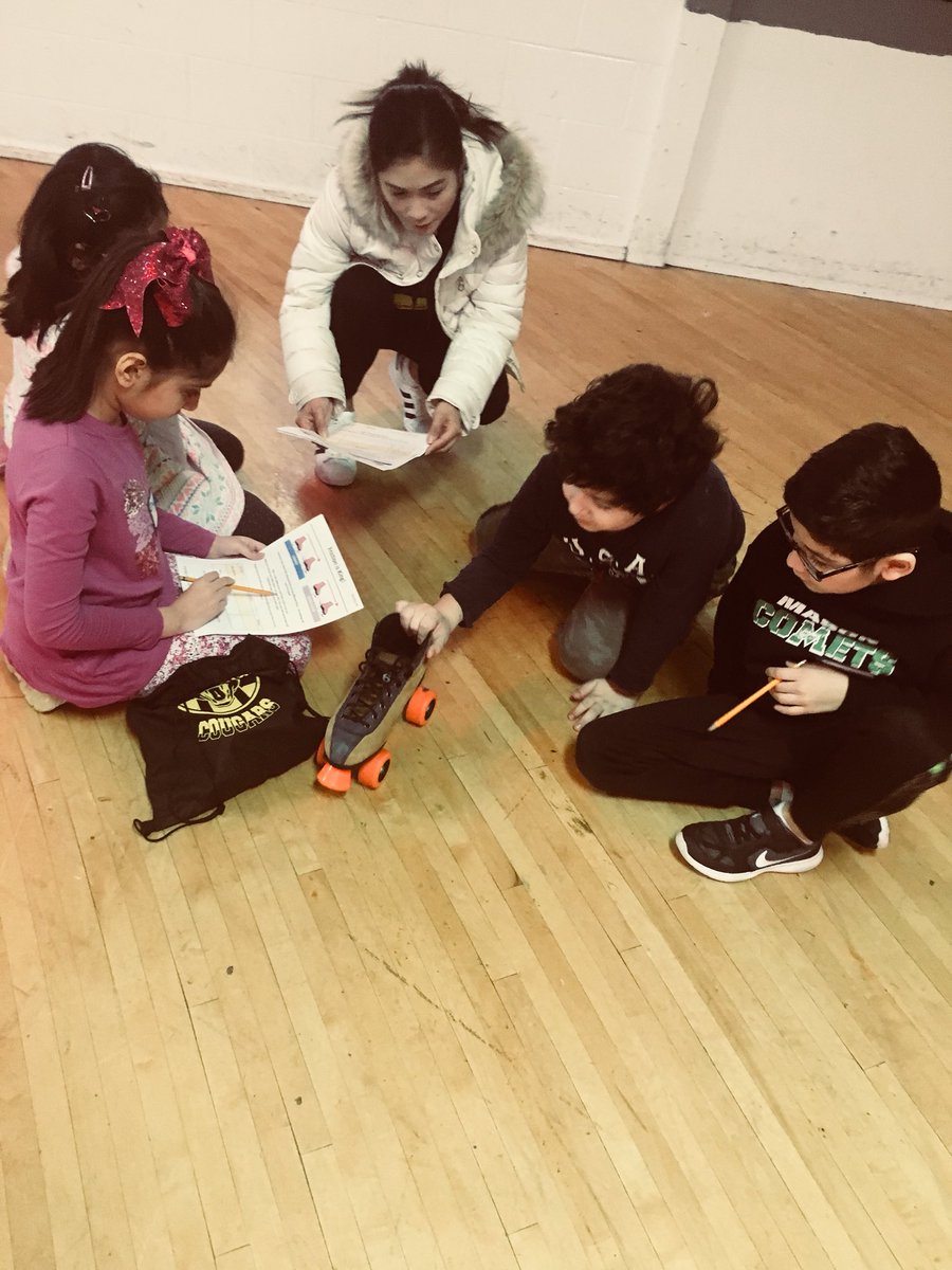 Joymariesmith1's tweet photo. Lots of fun with STEM and skating @ The Place! #MasonShines #WRTeach https://t.co/nJKd0W4qe0