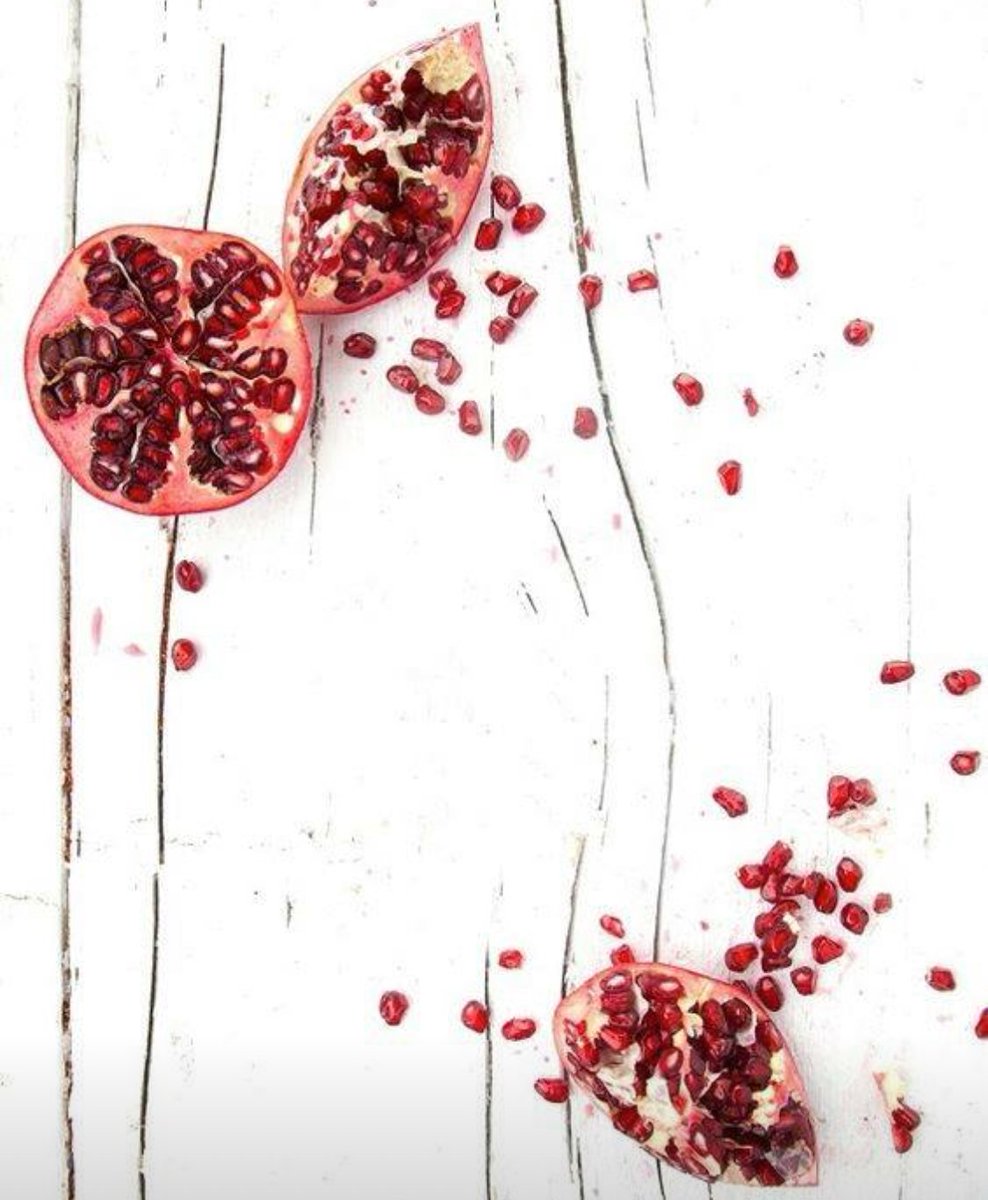 NakedSoulBodyLS's tweet photo. Pomegranate, the “fruit of life”, contains potent properties that are proven to restore problematic &amp; hormonal skin back to health AND  reverse &amp; prevent signs of aging. PASSION, our Pomegranate Oil: Exotic Elixer, will soothe your skin back to vitality 🌿🌸 https://t.co/HqJNGPKXYd