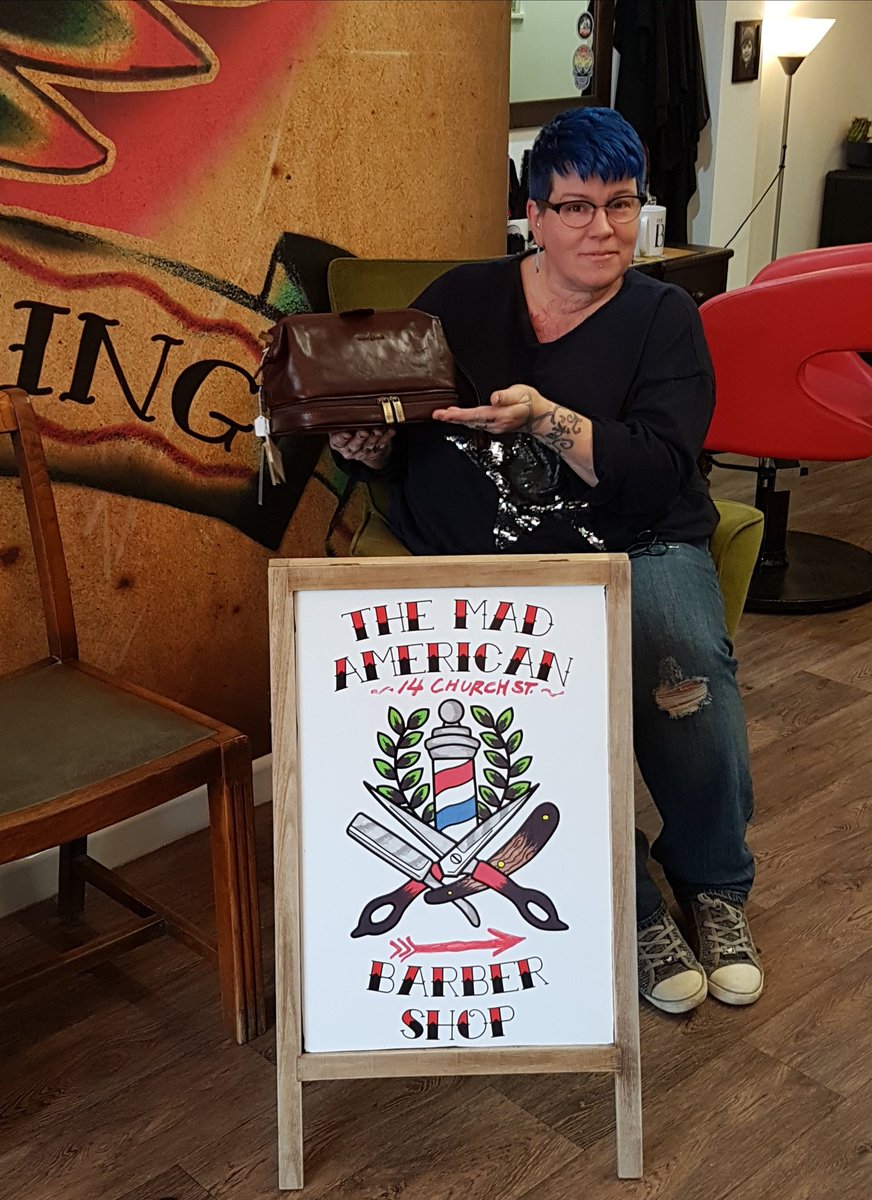 Lansonhandbags's tweet photo. Our #featuredbag @Lansonhandbags #thankyou at The Mad American Barber Shop 20% off all #mens leather wash bags #Mensfashion @Love_Launceston @thecornishthing #shoplocal #supportlocal https://t.co/kTzAN7tmtZ