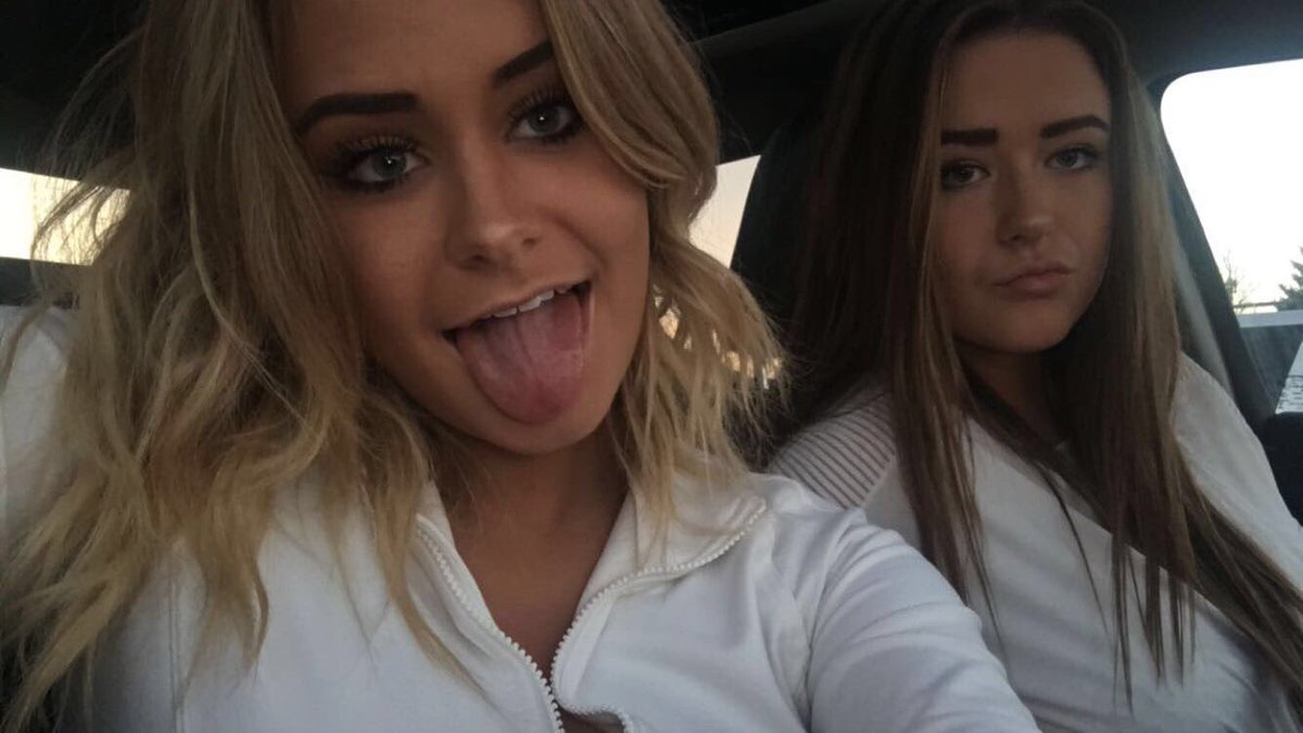 breesmith011's tweet photo. Happy birthday @brookebsmith I️ love you so much and I️ hope being 18 is fab💋❤️ https://t.co/pWVDhQG1ZB