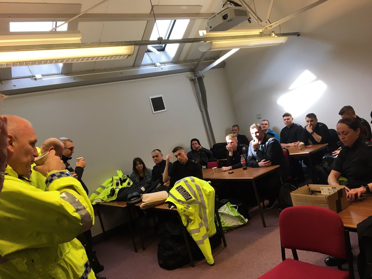 gwentpolice's tweet photo. Exercise has come to an end and officers are debriefed...next time it could be for real #bluelightexercise https://t.co/QHuqqvjCC1