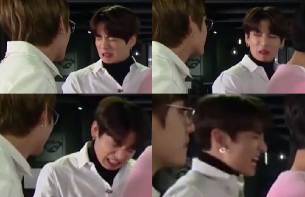 __09minie__'s tweet photo. "TaeHyung doesn't drink coffee."
"JungKook is baby"
#방탄소년단 #THOSFansBTS16M #BTS #3YearsWithRMixtape #BTSxYouTubeRed #THOSFansBTS19M #THOSFansBTS20M #BTSLoveMysel #ARMY #taehyung #JUNGKOOK #WeLoveYouJungKook #TaeKook #VKook https://t.co/pP8KGn3dcR