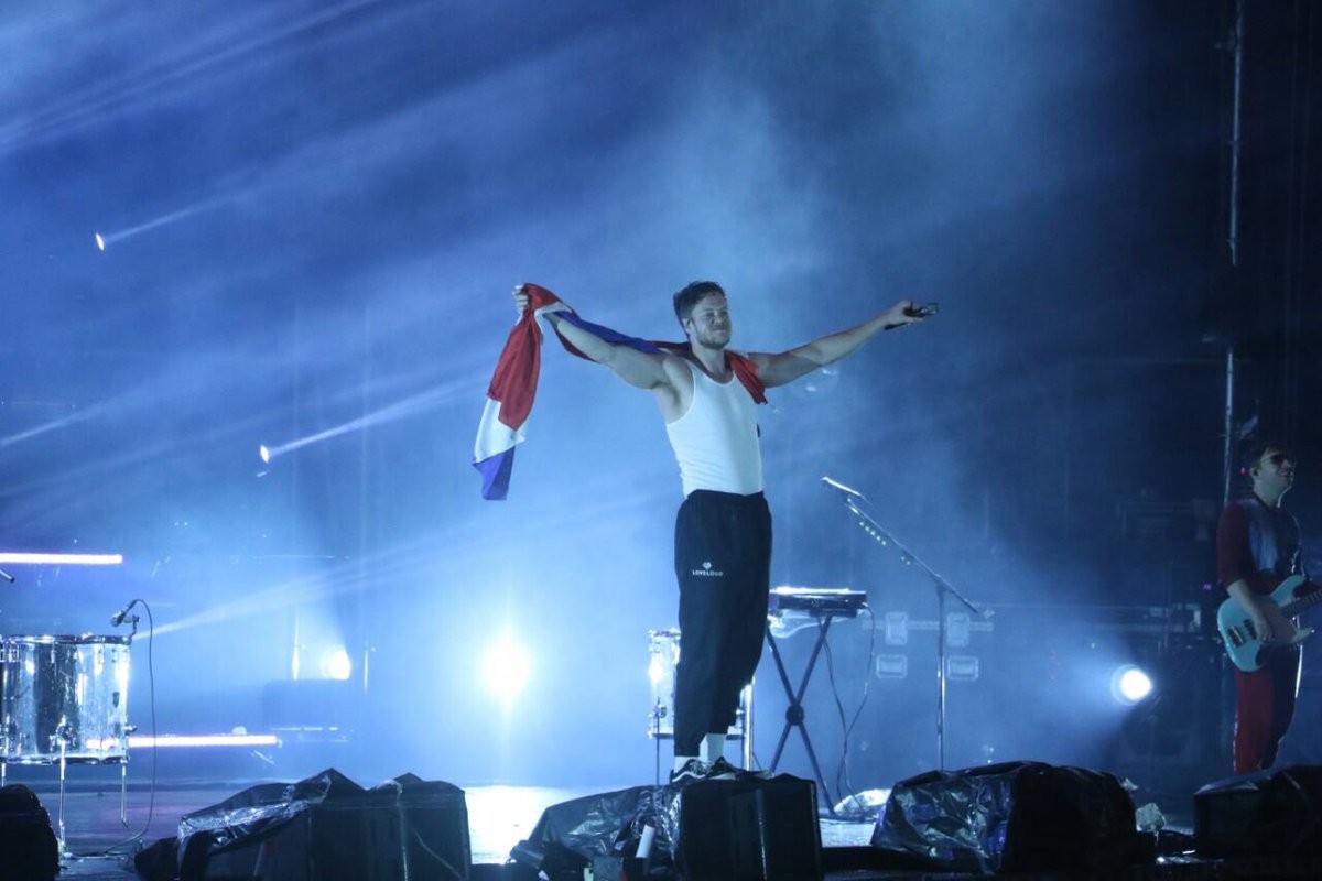 Imaginedragons's tweet photo. what we experienced was only ours. a night we’ll never forget. thank you for the blood sweat and tears Paraguay 
pic: Cristóbal Núñez https://t.co/1hAFQ7h67h