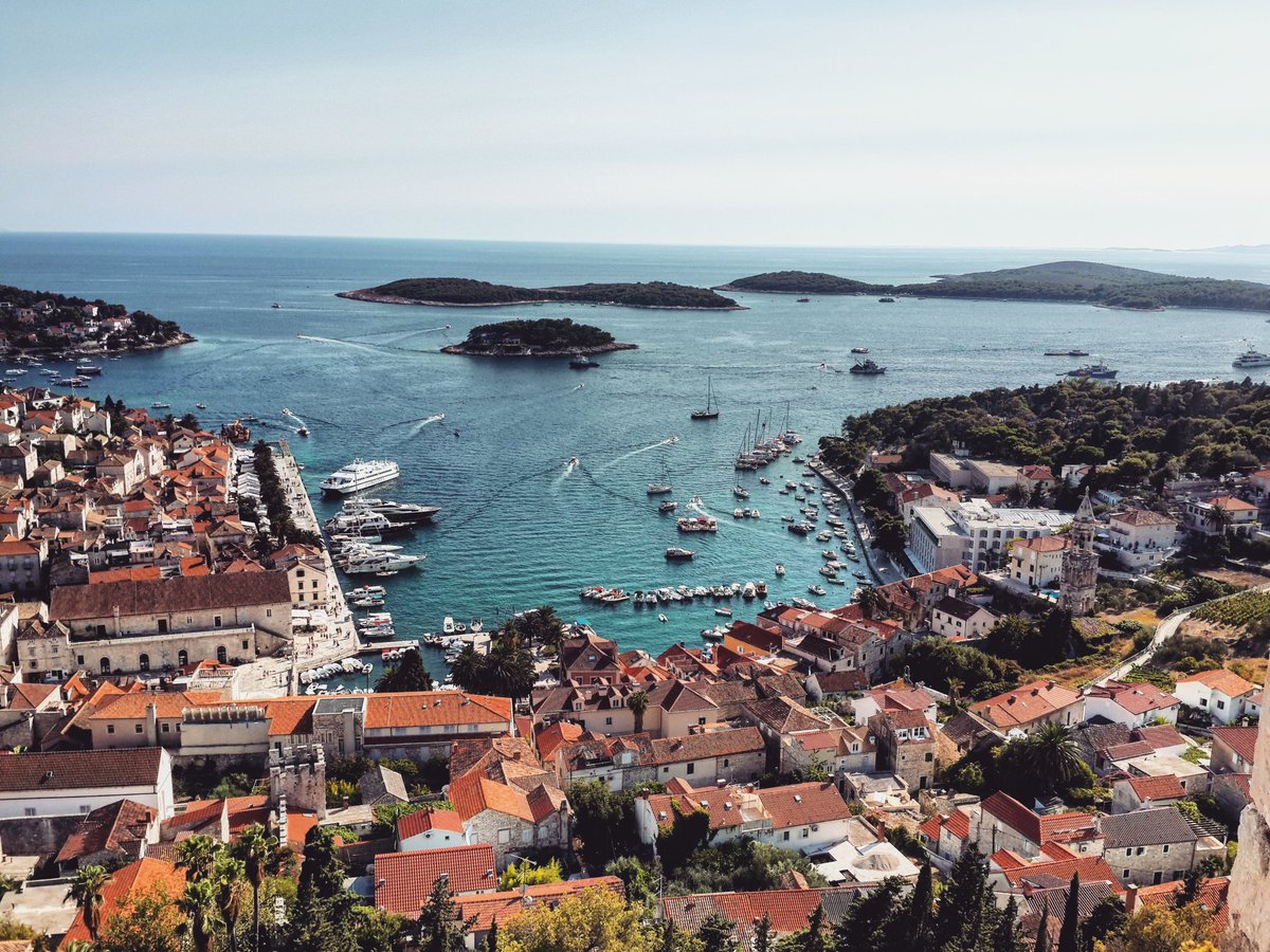 svitforyou's tweet photo. Amazing view of #Hvar Town, #Croatia
_
#travel #travelblog #travelblogger #traveling #exploring #croatiafulloflife
RT https://t.co/4KnI4ayJ4A