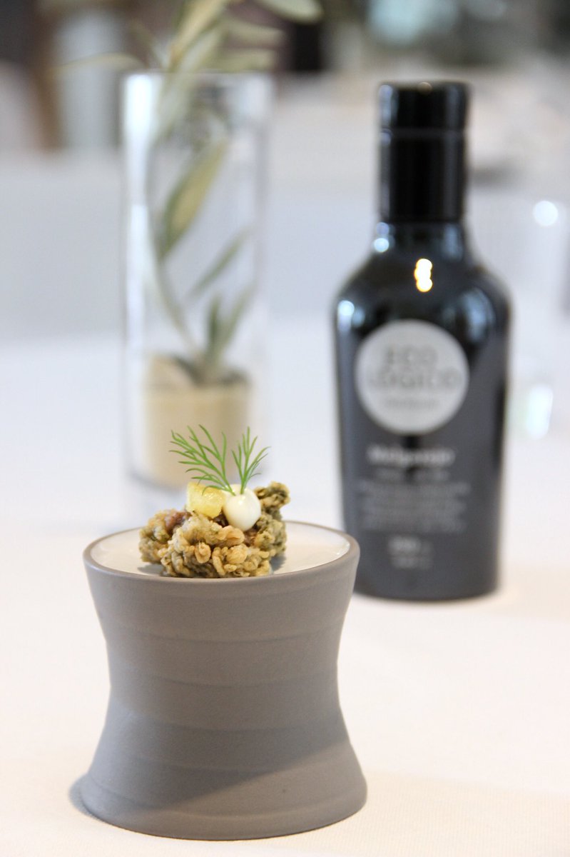 Así abrimos nuestro menú especial de las Jornadas Gastronómicas <a href="/GastroUbeda/">Gastro Renacimiento</a> con @AceiteMelgarejo: Corteza de bacalao con naranja y cebolleta y ortiguilla con limón confitado y ali-oli de ajos asados. 
¿Comenzamos? 🍴

#Alicún #Úbeda #Gastronomía