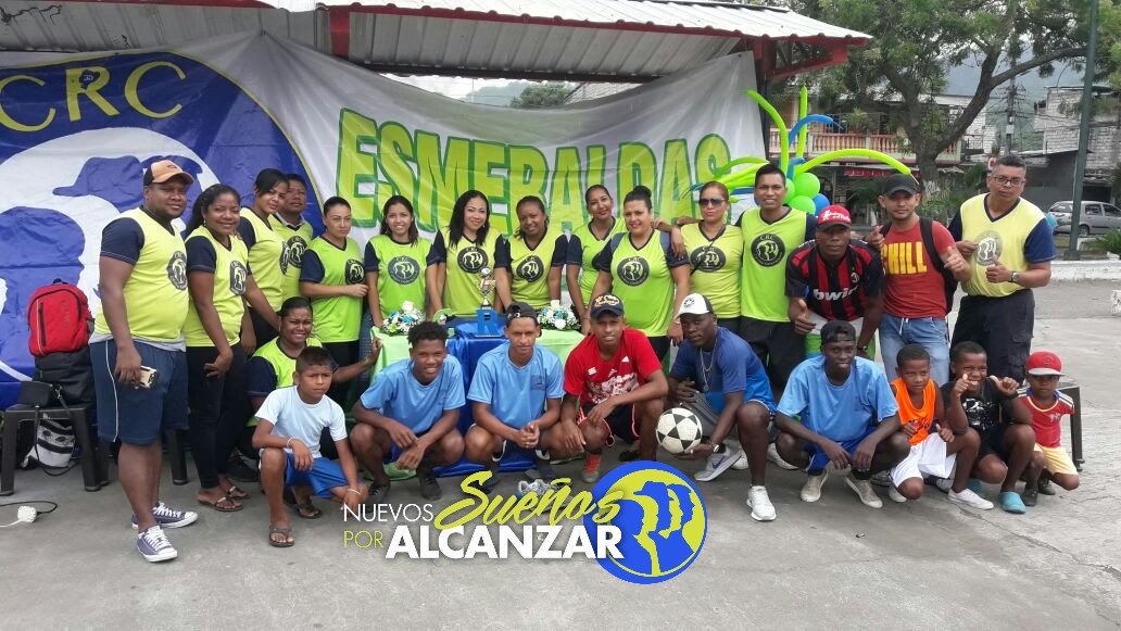 CamGeneracional's tweet photo. #CambioGeneracional #Esmeraldas, con toda su alegría, #ActitudYCorazón demostrando que son tierra de gente buena, promoviendo la interacción con la comunidad, la salud y el deporte, su grupo #ActivosCRC organizó una mañana deportiva, en el barrio Codesa, parque Fausto Molina. https://t.co/SsQwRMCP9m
