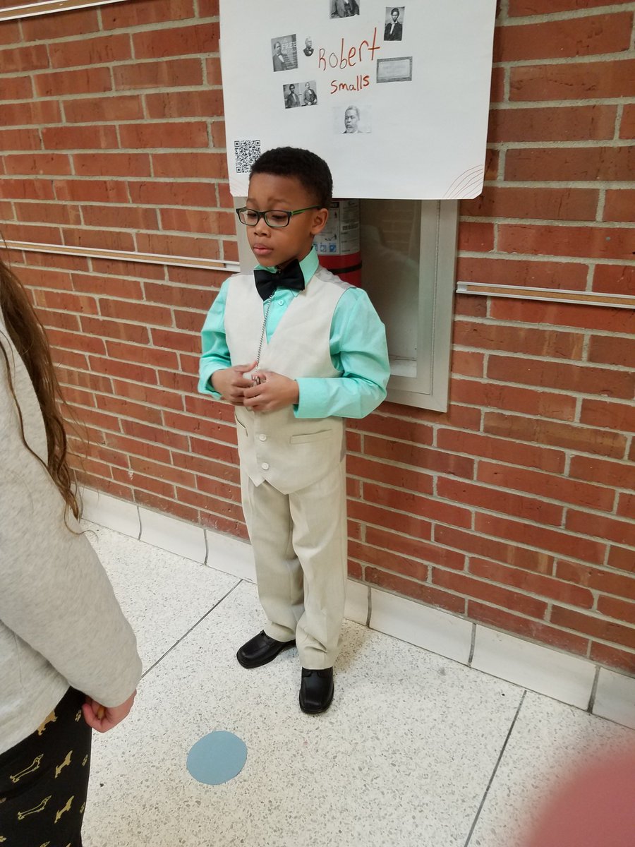 MrLovesClass4's tweet photo. Last night was our 7th annual Living Wax Museum - I'm so incredibly proud of our students and all their hard work!  @ElmsRoad @swartz_creek https://t.co/L8I42i6AaB