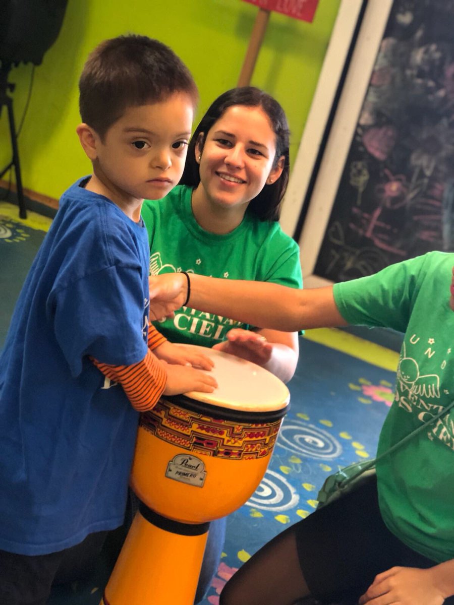 El 21 de marzo es conmemorado el día mundial del Síndrome de Down. Esta foto solo representa a uno de cientos de niños que nos han hecho felices participando de nuestras actividades en la Ventana