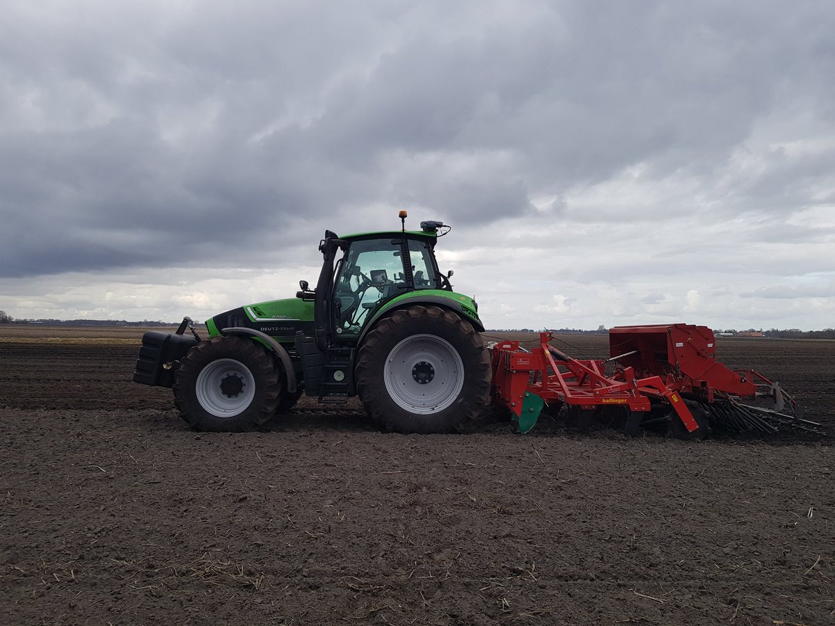 Berndsloots's tweet image. Brouwgerst zaaien #Laureate #Agrifirm #bierbewust #boerbewust
#nkg #akker