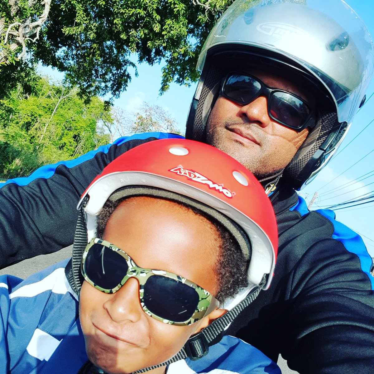 muddasick's tweet photo. Me & lil dude moving through! #scooterlife #happyhumpday #funmornings https://t.co/YEkR14raxE