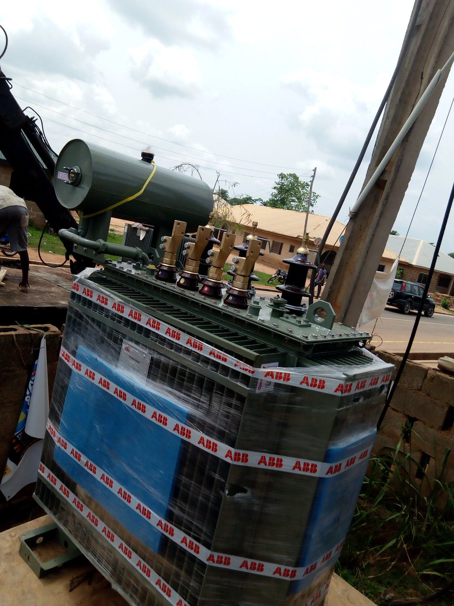 EdenorthAC's tweet photo. New 500KVA transformer has been given to Awere Community, Owode Ede as promised by Hon. Mukaila Uthman, the Executive Secretary Ede North Area Council. @holuwabukorlar @raufaregbesola @alabiwale29 @OSUN_APC @goal_Osun @ibjamiu321 @Amiloaded @OsunInformation @waliu_adesokan https://t.co/ezTmE3dfAt