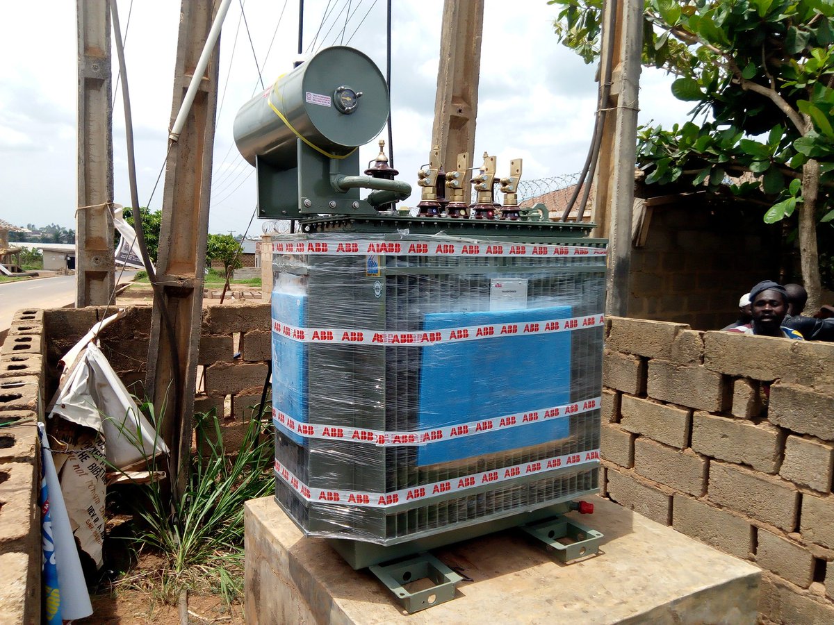 EdenorthAC's tweet photo. New 500KVA transformer has been given to Awere Community, Owode Ede as promised by Hon. Mukaila Uthman, the Executive Secretary Ede North Area Council. @holuwabukorlar @raufaregbesola @alabiwale29 @OSUN_APC @goal_Osun @ibjamiu321 @Amiloaded @OsunInformation @waliu_adesokan https://t.co/ezTmE3dfAt
