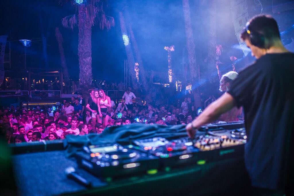 'The Best Thing' of this tune by <a href="/seizo_official/">Seizo</a> &amp; Púr Múdd is that you can almost taste the summer. 😍 DeepHouseHits.lnk.to/PLTO