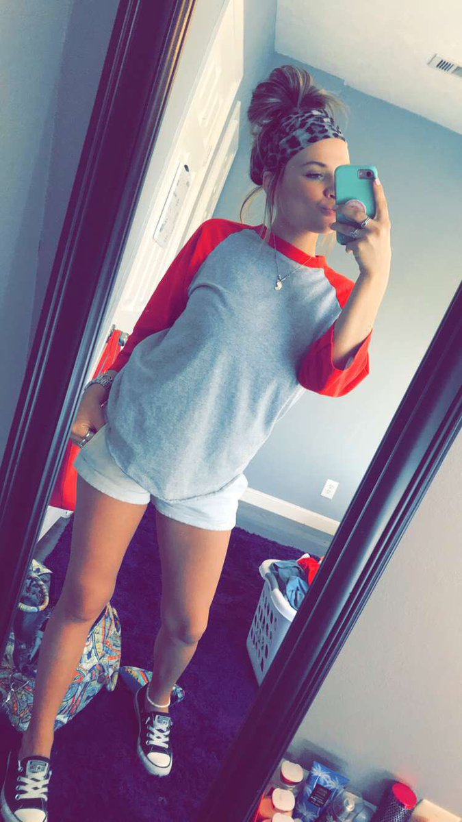 Not to bad for just having a baby 💙🤔