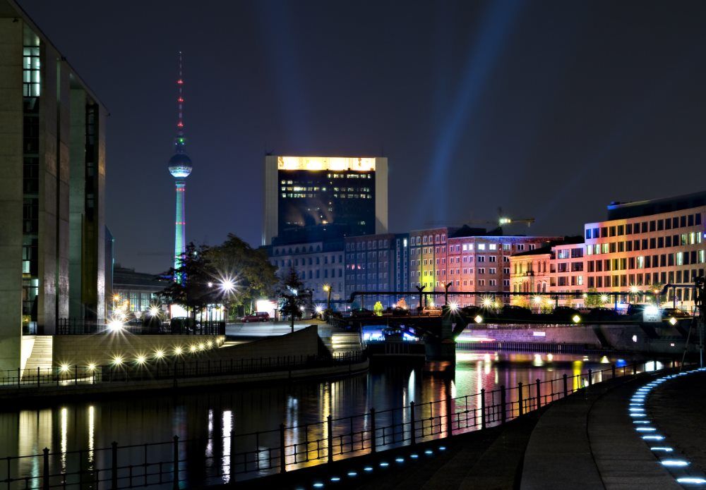 hackandcraft's tweet photo. Berlin’s diverse blockchain startup scene: from ICOs to crypto raves: https://t.co/n7SoG9wuL6 @meneramandarin reports for #hackandcraftnews #blockchain #Bitcoin #Berlin #startups #innovation #technology #ICOs https://t.co/FIVMWeo9XM