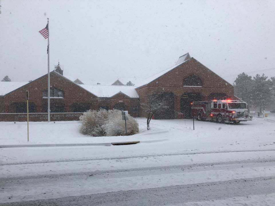 ffxfirerescue's tweet photo. Greetings from Station 15, Chantilly, C-Shift! All of our fire and rescue stations are open for business today (and everyday)! Our paramedics and firefighters are hopeful that no @fairfaxcounty residents or visitors will need us today! Be safe out there! #fcfrd #ffxstorm https://t.co/NB0p0VNUuB
