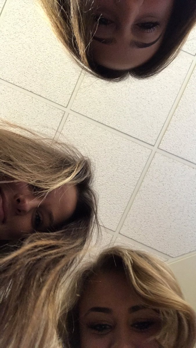 macklinn_'s tweet photo. happy birthday to these beauties ❤you are finally 18!!!!! can't wait to celly 😍 love you both so much @CowenLillie_  @brookebsmith https://t.co/v6q4XqlFP5