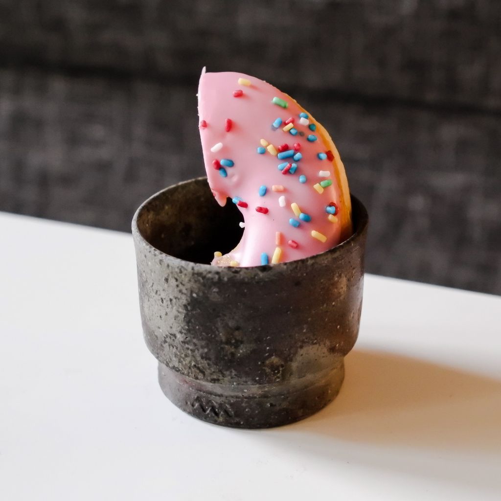 asemi_co's tweet photo. Bizen-Yaki x 🍩

#bizen #bizenyaki #okayama #japan #madeinjapan #earthenware #pottery #crafts #handmade #handcrafted #artisan #donut #interiordesign #design #passion #ceramics #tableware #coffeecup #teacup #coffee #tea #v60 https://t.co/yqG6SF1efA