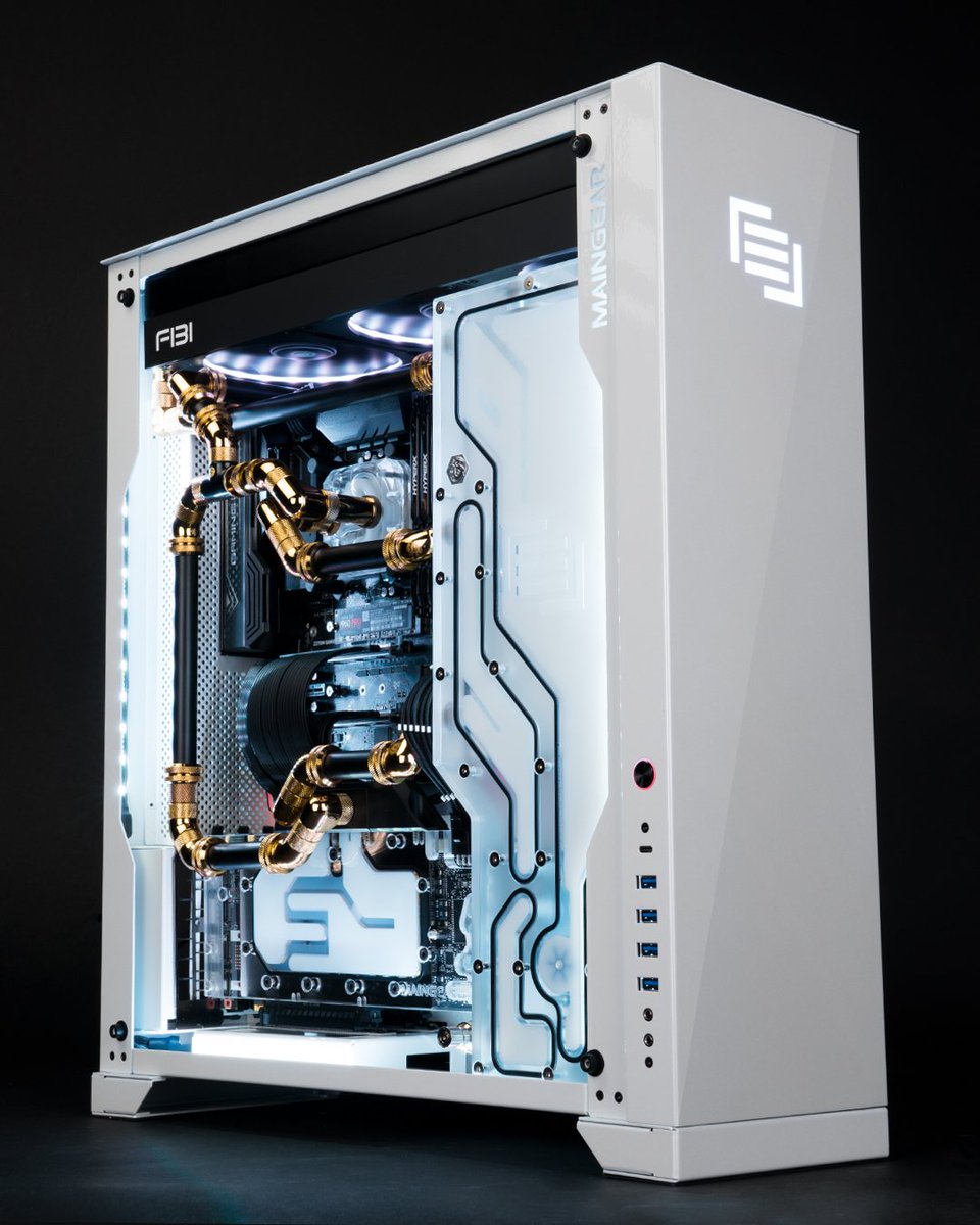 maingear's tweet photo. So @grill_zimmerman and @deadmau5 have a new F131 in the family and it looks incredible! If you’d  like to win an extreme rig like this, Retweet to vote for @MAINGEAR in the #intelrigchallenge challenge and enter for a chance to win a  1OFONE F131 ! https://t.co/FqIJBT9eAL
