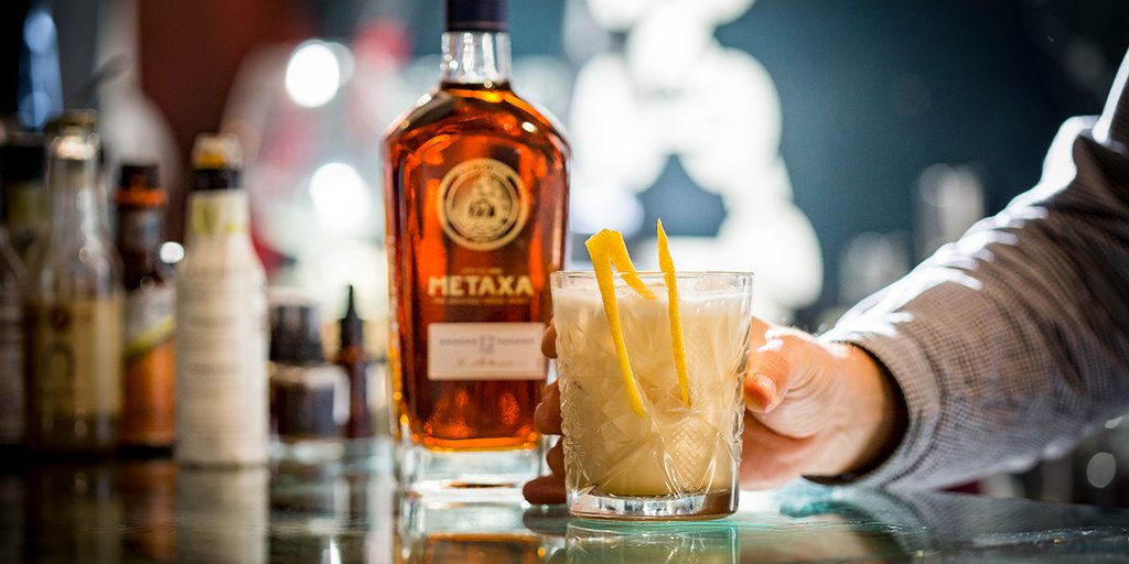 Ιt takes an expert mixologist to turn a fine amber spirit into a fine drinking experience. Ask your bartender for a signature cocktail with METAXA 12 Stars! #dontdrinkexplore #METAXA12Stars