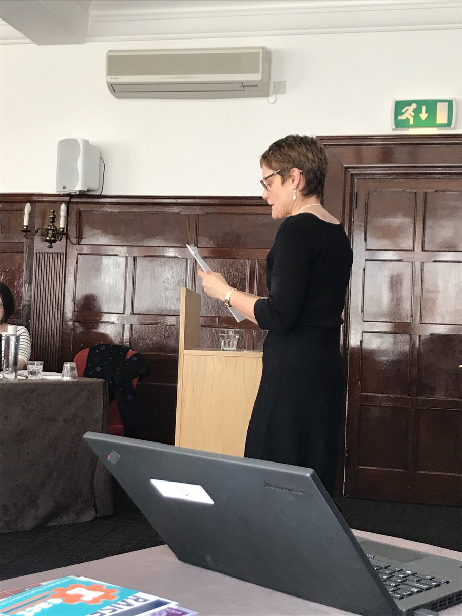 alexbols's tweet photo. Strong correlation between students studying abroad and higher attainment and employability - earning 5% more - says @higsonhe quoting @UUKIntl Gone International report #studentengagement #UMGTraining https://t.co/tVyO4qPhSO