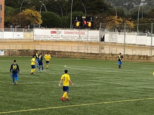 #FutbolBaseUEC | CRÒNICA <a href="/uecastelldefels/">UE Castelldefels</a> B - <a href="/CDCervello/">C.D.Cervelló</a> (0-2) 'Quarta derrota consecutiva' bit.ly/2u7UTpH j25 #3cat8 #SomHiAmateur