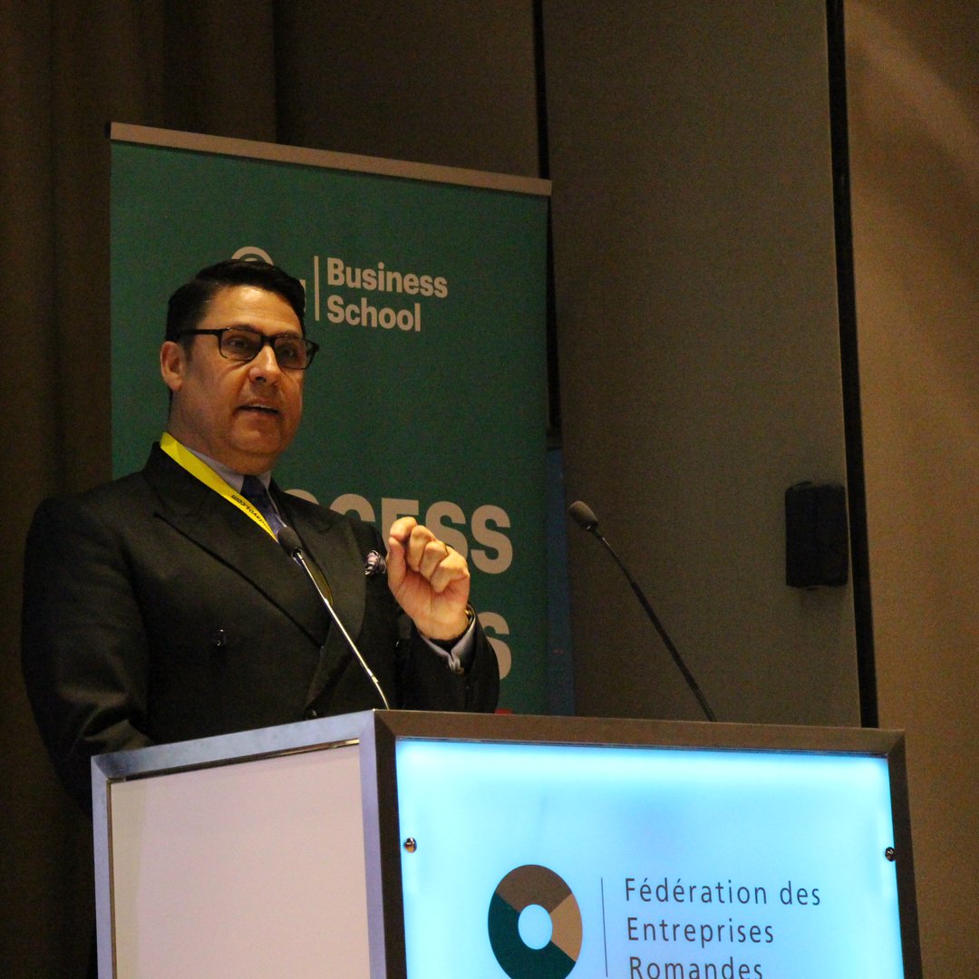 WorldCommForum's tweet photo. Dr. Jon-Hans Coetzer, Chief Academic Officer, EU Business School Group (Switzerland):
"Leader = coach + architect + catalyst"

#wcfdavos #wcfglobal2018 #geneva #communication #future #communicationoffuture #leadership https://t.co/57KSigNOJd