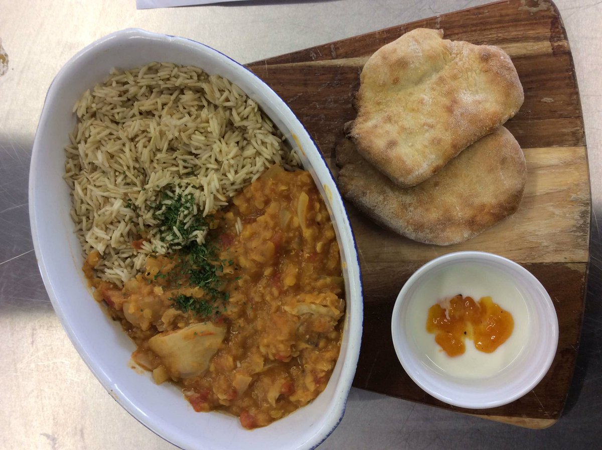 SaintAidansFood's tweet photo. Continuing to develop high level skills. Dhansak Chicken Curry form year 10's today. #deboning #proteincomplimentation #foodpresentation https://t.co/5jPNfaxeHY