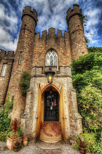 AugillCastle's tweet image. A great #Family offer until Mar 31st! Set to be the year of the Great British Holiday with more families than ever choosing to holiday in the UK! So we’re making it easier for you to holiday with us in a #fairytalecastle ✨ ow.ly/rfva30iZCJy #teestime #ETW18