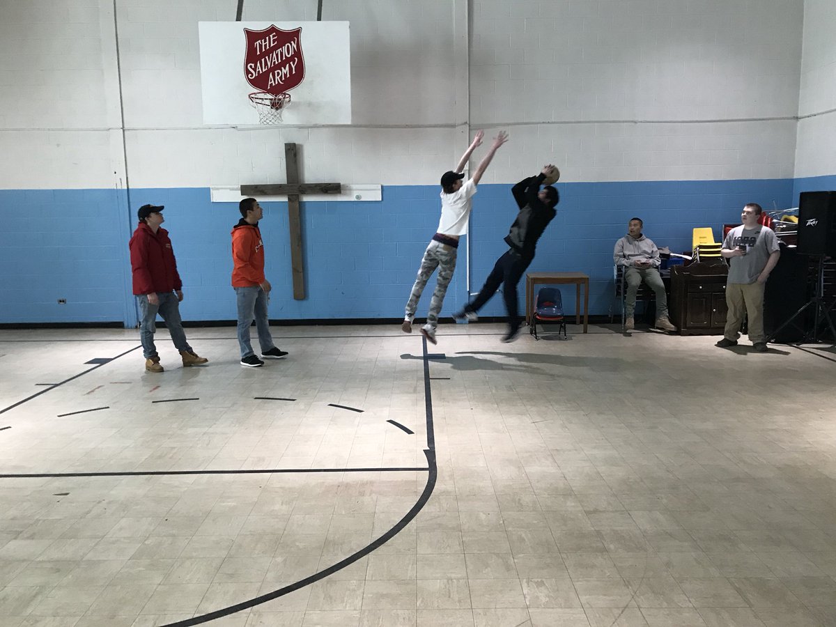 RaiderNationSHS's tweet photo. Great job at the Salvation Army volunteering! https://t.co/nJ12mbE6sk