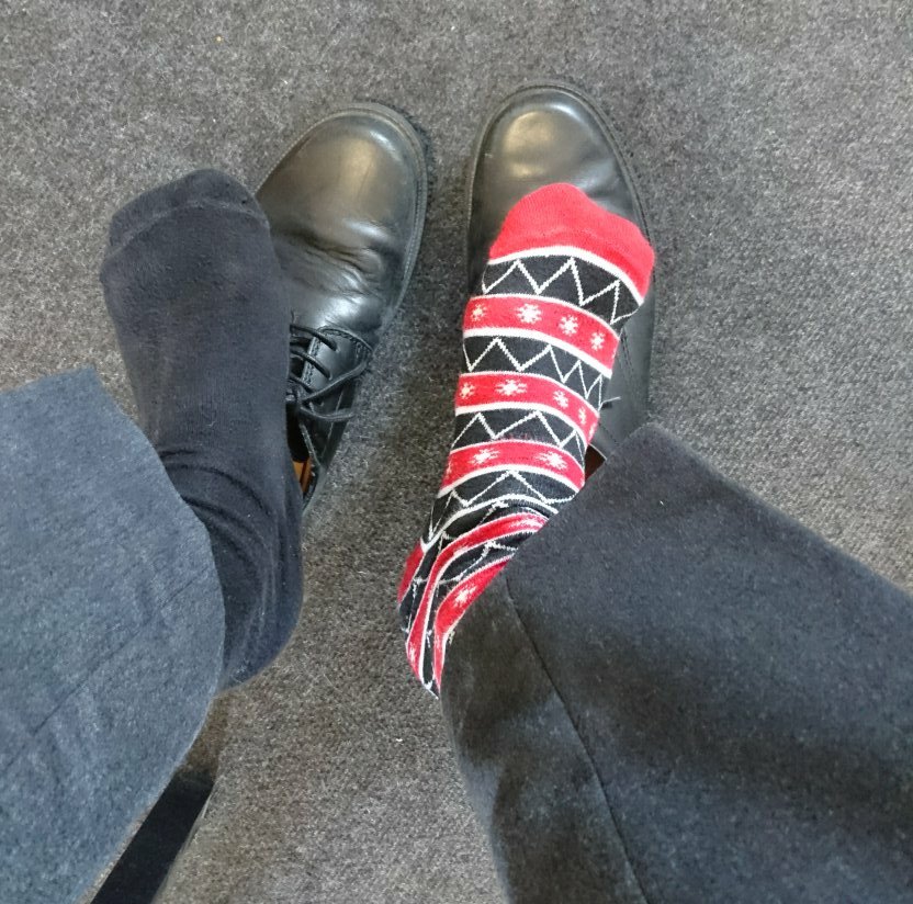 MatthewRimmer's tweet photo. Wearing odd socks at work in support of World Down Syndrome Day. #WorldDownSyndromeDay #LotsOfSocks18 #RockYourSocks #DSInclusion https://t.co/7YBY5qLrpw