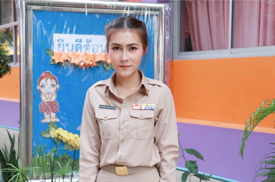 dwplus888's tweet image. ครูสาวหน้าละอ่อน วัยกระเตาะ เป็นครูต้องสวยขนาดนี้มั้ย เค้ากินอะไรทำไมผิวเค้าดี  ครูสวยแบบนี้ตั้งใจเรียนแย่เลย #ได้สักครั้งจะตั้งใจเรียน #ครูสวยบอกต่อ #howtopefect  #O2soSTRONG