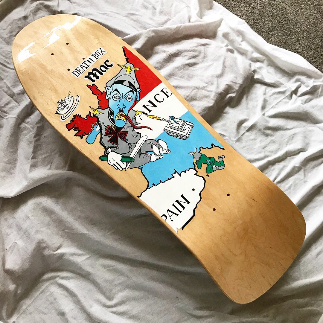 GrahamBArtist's tweet image. Another hand painted Death Box replica completed today. #Deathbox #oldschool #Replicas #acrylicink #art #skateboardart #skate