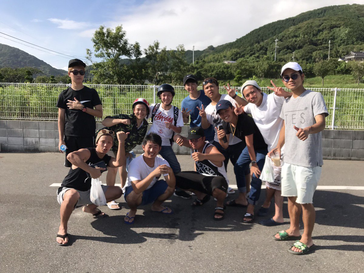 tomodati0309's tweet photo. 今になって思ったけど、
ほんとに先輩達おらんなるの寂しすぎんか？
先輩が居なかったらほんとに楽しくなかってって自信持って言えるほど人生に欠かせない存在だらけの人達。。。
ほんとに今までありがとうございました！！！ https://t.co/aNGunvECYF