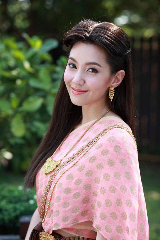 same_store's tweet image. สัปดาห์นี้ ขอ #แจกฟรี ลิปสติกโทนสีชมพูใสใสแบบแม่หญิง #การะเกด สี Sweet Beige 1 แท่งจ้า อยากสวยใสแบบแม่หญิง แค่!

✔️ รีทวิตโพสนี้
✔️ Follow @same_store 
ประกาศวันที่ 27 มี.ค.จ้า

#บุพเพสันนิวาส #บุพเพสันนิวาศ 
#ไว้รีวิวห้ามขายของโว้ยย #HowtoPerfect