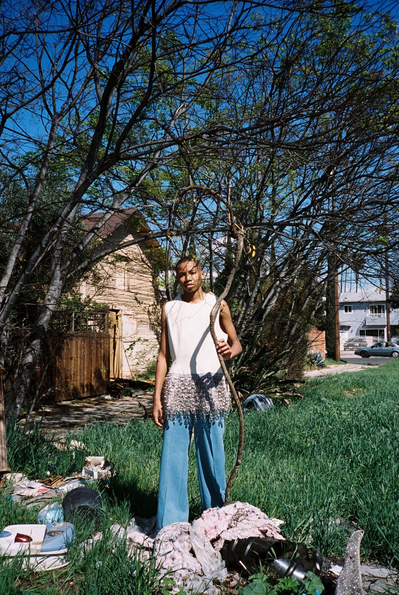 Ramdasji_'s tweet photo. Kennedy Nicholson wearing King’s Armor Beaded Top and Blue Denim Maritime Pants • Designed and Styled by @kenneth.nicholson Published by @VogueIta // Shot on Kodak Portra 400 #KennethNicholson #35mmfilm #VogueItalia #Kodak https://t.co/zkyrFnmR8P
