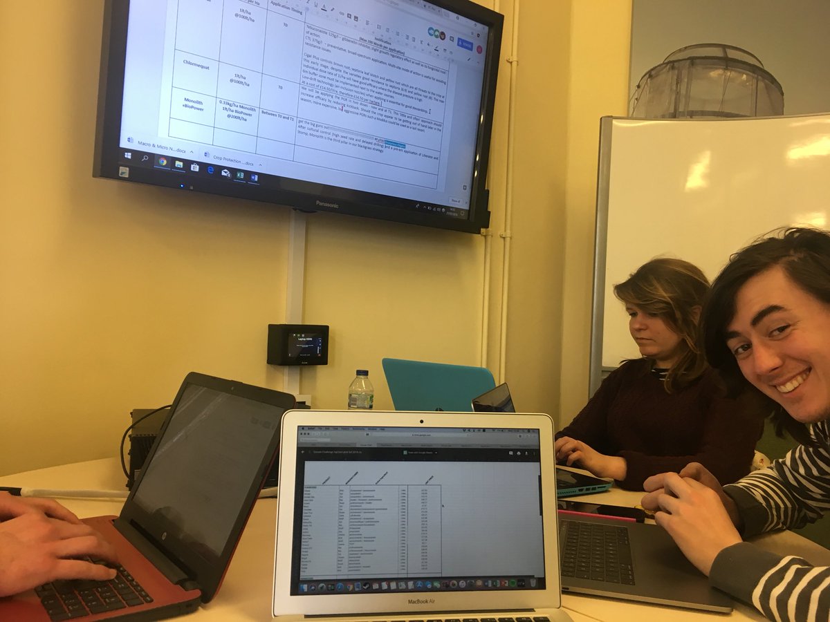 uonCereals's tweet photo. An interesting task set for part 3 of #cerealschallenge2018.
We’re getting the big guns out! Can you guess what were using? https://t.co/awacjzRmAD