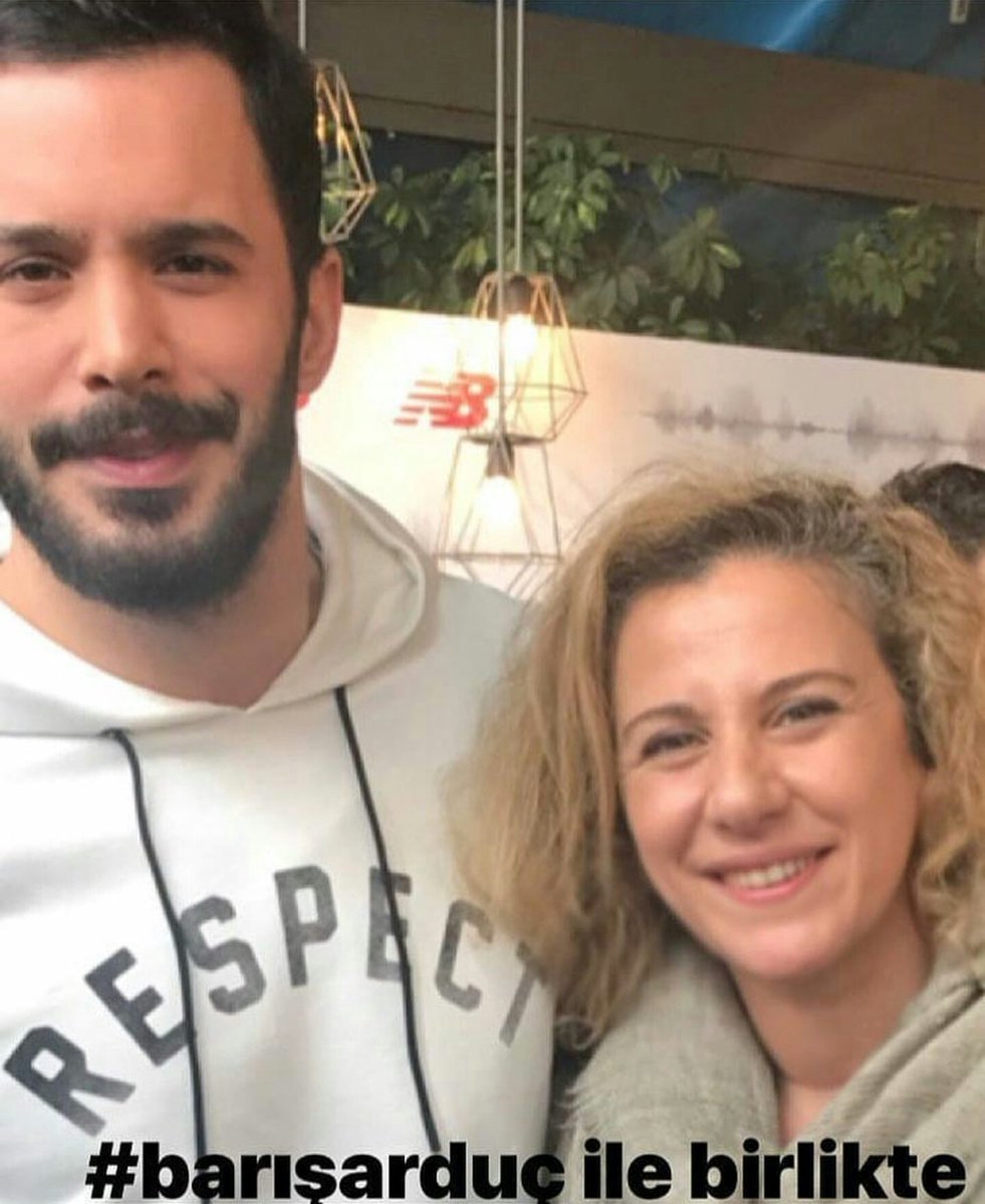 barisarducfanr1's tweet photo. Barış Arduç'un imzasını taşıdığı koleksiyonun lansmanindan ♥

#BarisArduc #BarisArducXNewBalance https://t.co/kxxQISK0C3