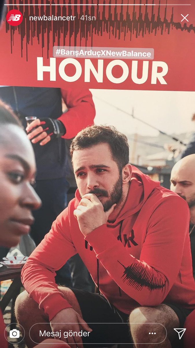 arducbrshaber's tweet photo. New Balance’ın Barış Arduç imzalı #BarışArduçXNewBalance koleksiyonunda; Saygı, Merhamet, Onur ve Sadakat kelimeleri dikkat çekiyor. 💙 #BarışArduç https://t.co/fXoE4XGPTD